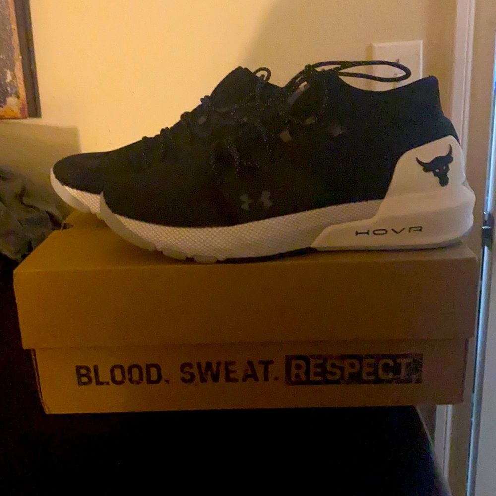 Women’s Under Armour shoes